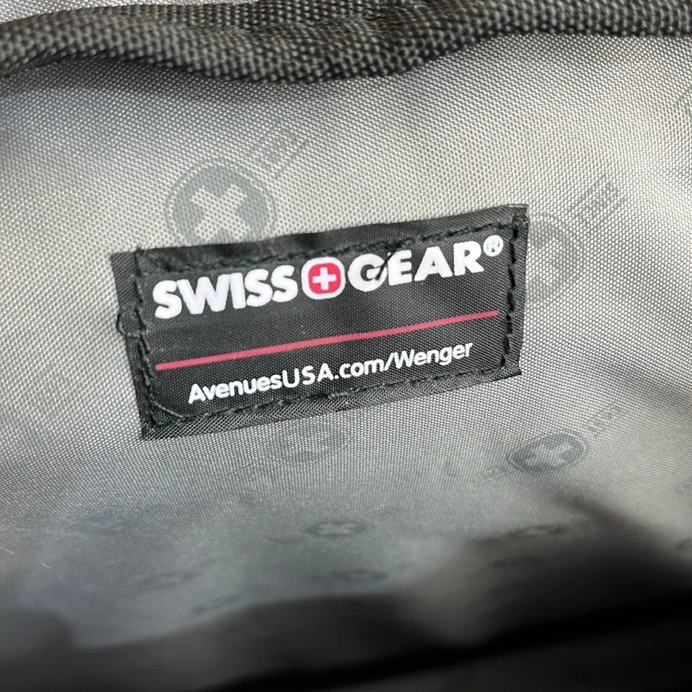 SWISSGEAR NEOPRENE LAPTOP CASE CROSSBODY CUSHION BLACK BRIEFCASE